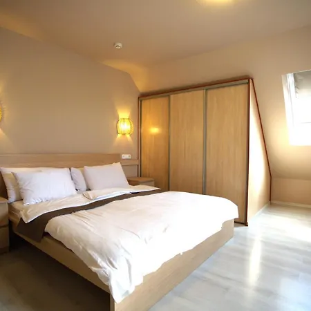 La Riva 3*