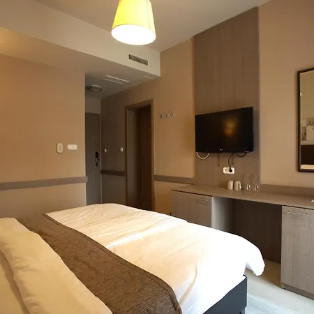 فندق La Riva 3*
