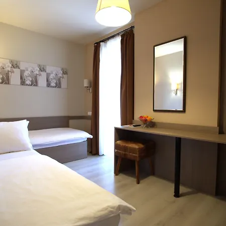 La Riva ホテル 3*