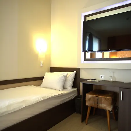 La Riva 3*