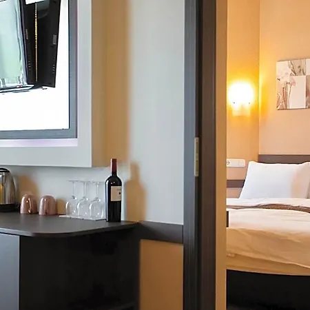 Hotel La Riva 3*