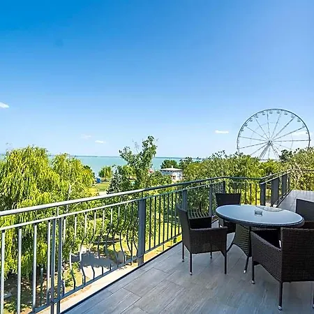 La Riva 3*