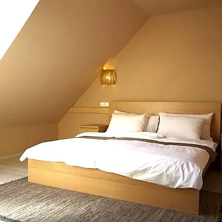 La Riva Hotel